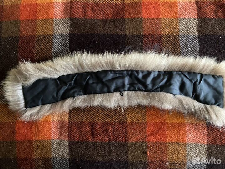 Меховой воротник из песца