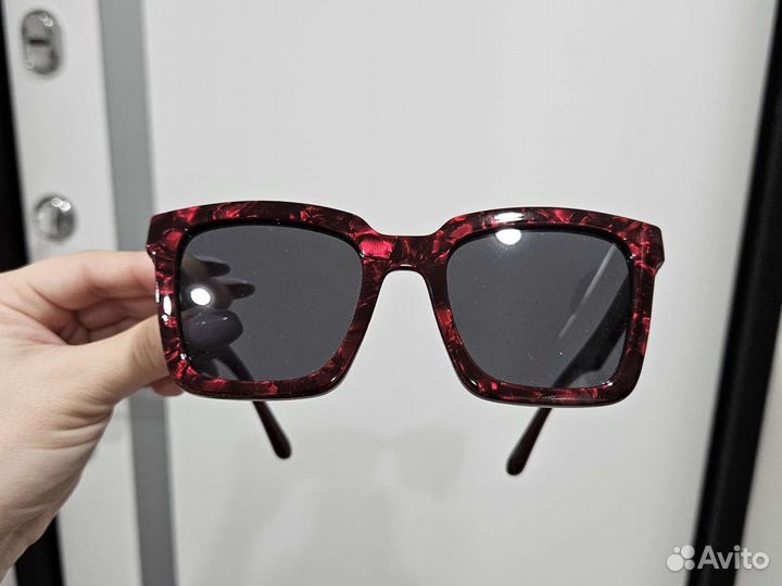 Солнечные очки женские Oriflame