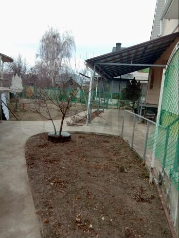 Коттедж 292 м² на участке 6 сот.