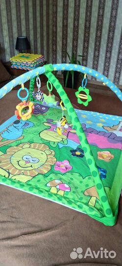 Развивающий коврик с игрушками и коврик пазл