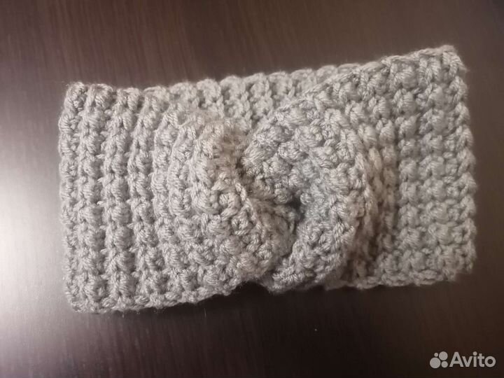 Повязка на голову вязаная