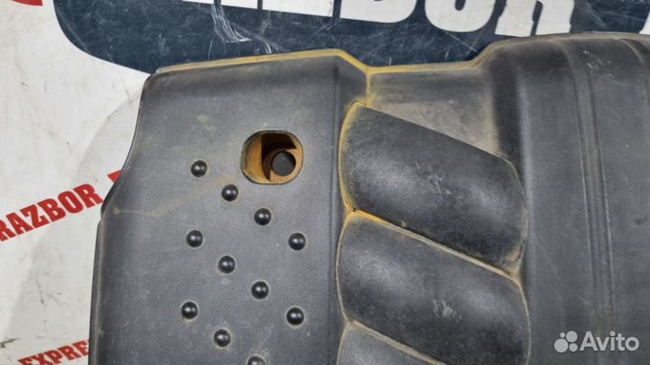 Накладка декоративная kyron (2005) (на двигатель)