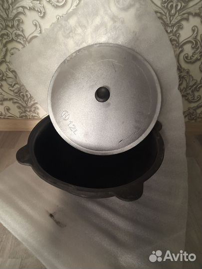 Казан чугунный 12 литров новый,плоское дно