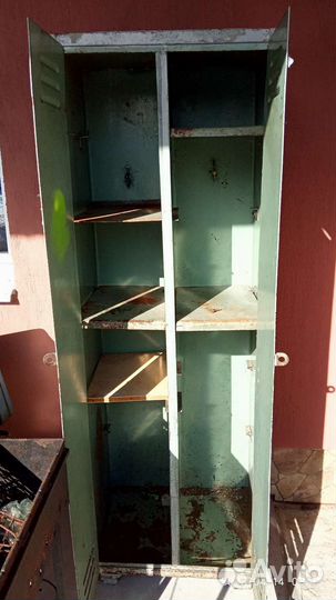 Шкаф для одежды, оружейный и пр