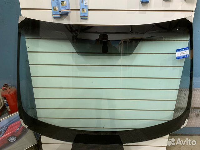 Лобовое стекло Nissan X-trail