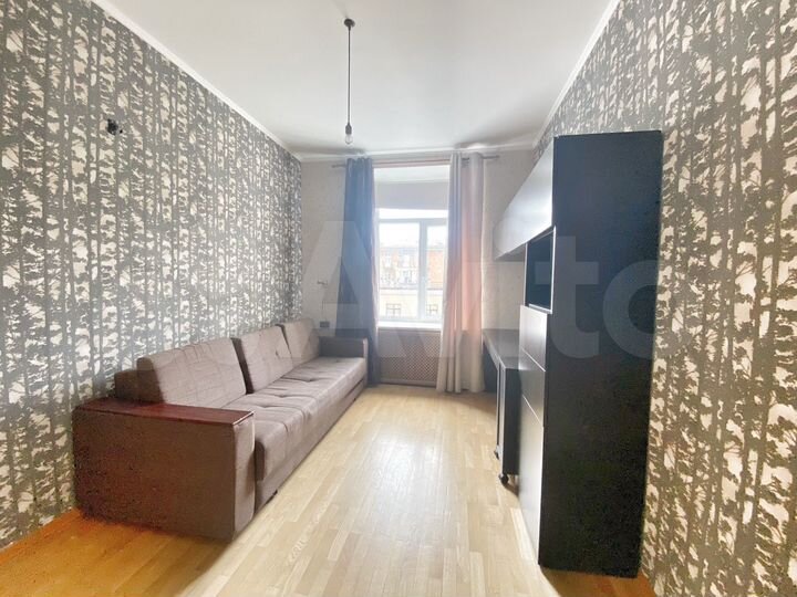 3-к. квартира, 85 м², 3/10 эт.