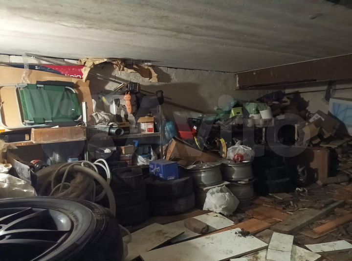 Гараж, > 30 м²