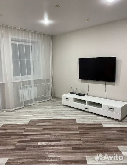 Нэнси Нью тв Тумба