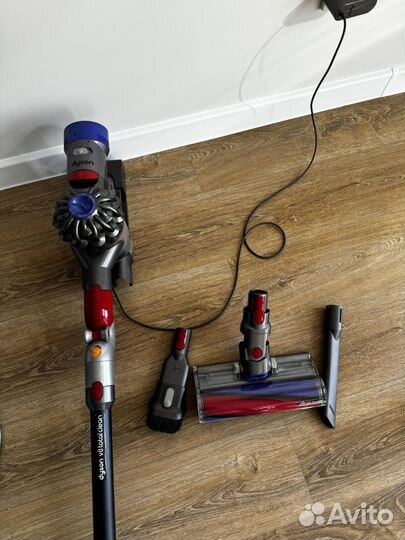 Dyson V8 total clean