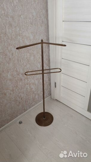 Вешалка для одежды напольная