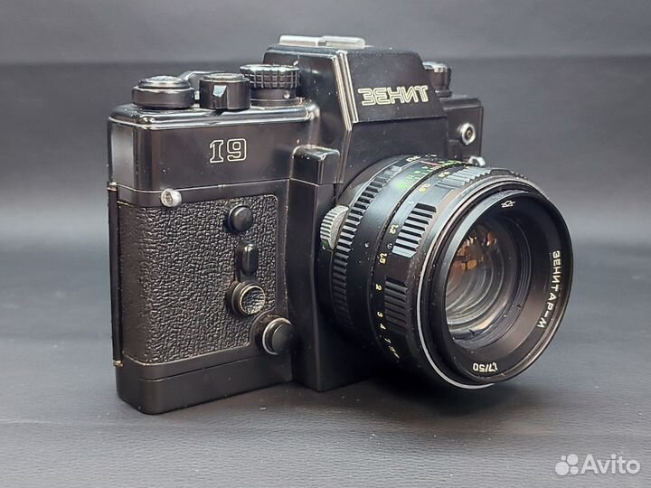 Фотоаппарат Зенит 19 объектив Зенитар - М 1,7/50