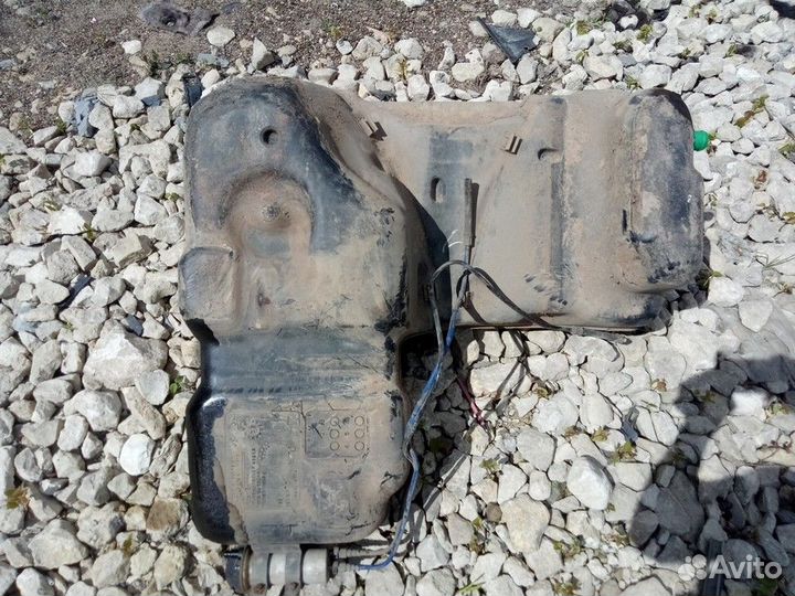 Бак топливный (BMW X5)