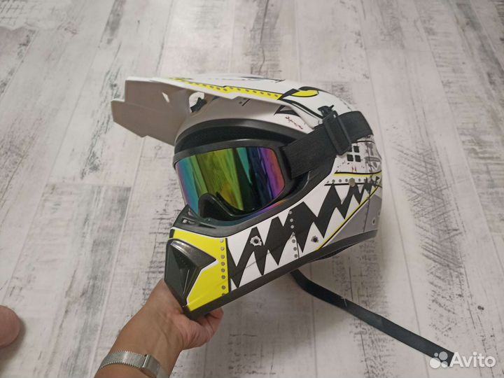 Мото шлем новый