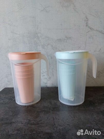 Кувшин со стаканами