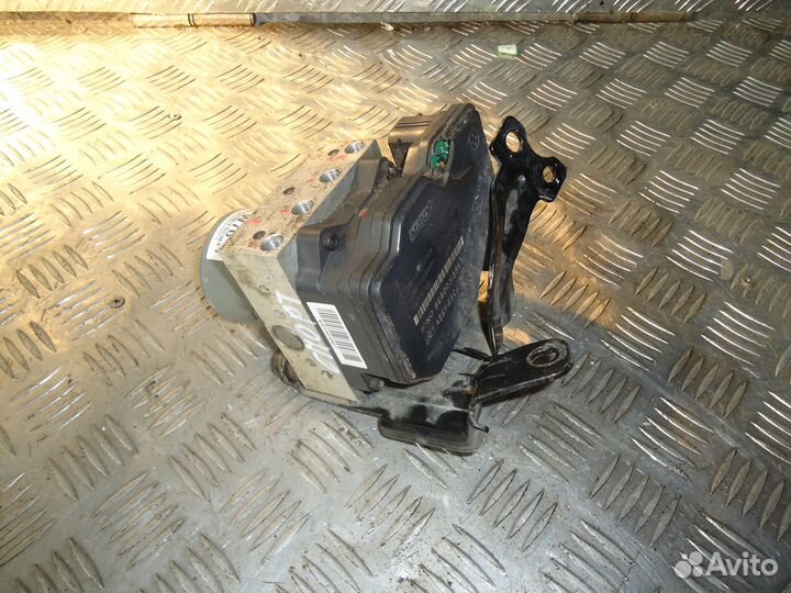 Блок ABS Kia Sportage 3 589203U700