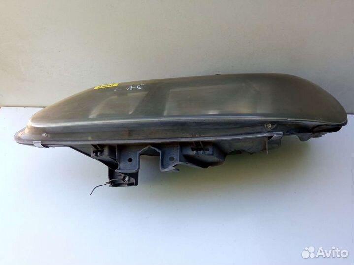 Фара передняя левая Renault Laguna 1