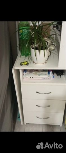 Маникюрный стол складной