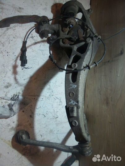 Поворотный кулак правый Jaguar XF