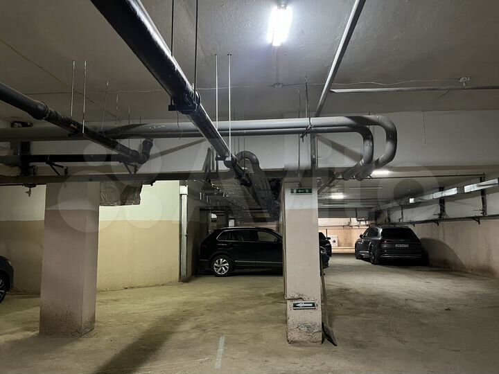 Машиноместо, 15 м²