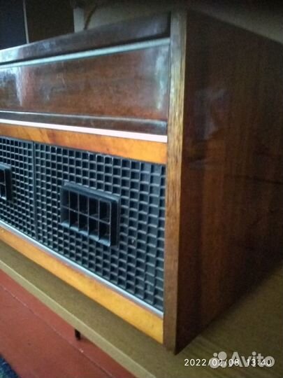 Проигрыватель виниловых дисков