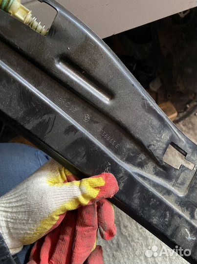 Стеклоподъемник задний левый BMW 7' E65 E66