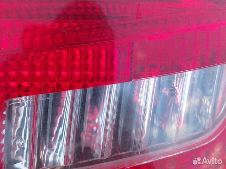 Фонарь задний правый Skoda Fabia 2 5J6945096