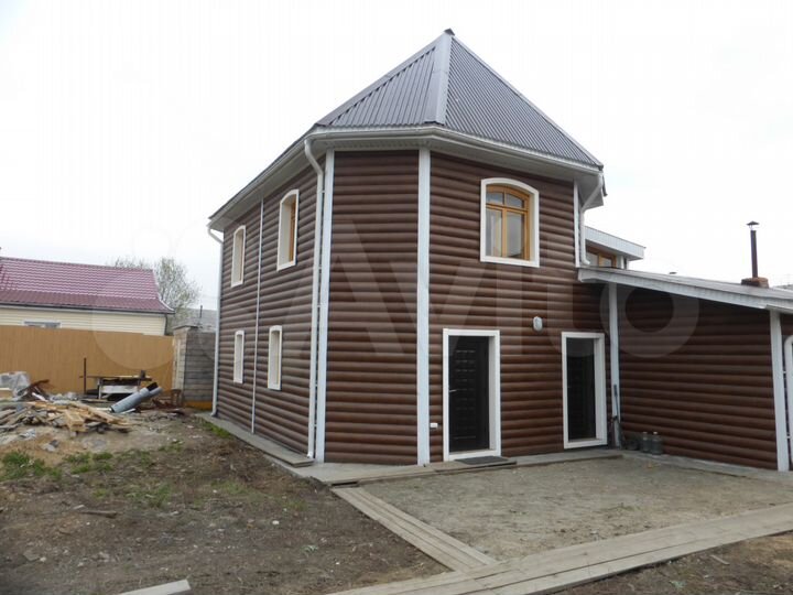 Дом 428 м² на участке 19 сот.