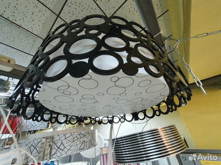 Люстра чёрная потолочная