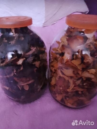 Лисички и боровики сушёные в банках