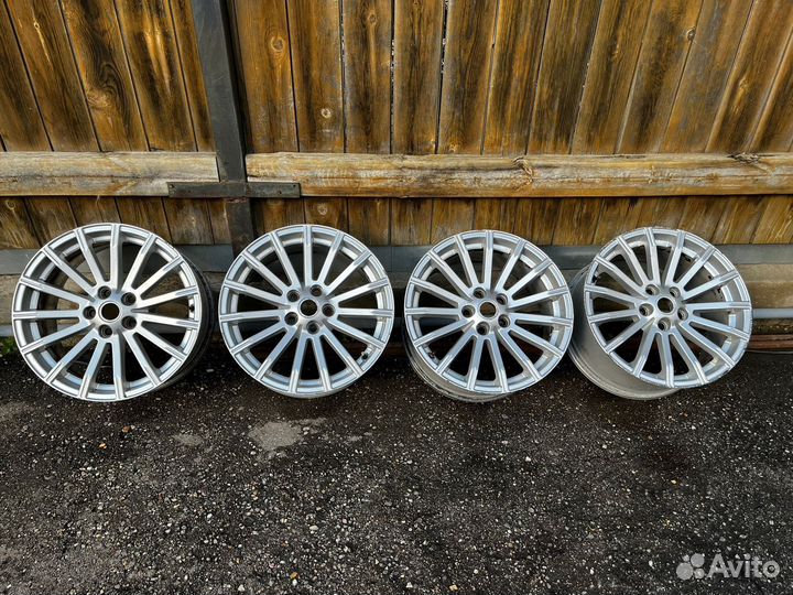 Оригинальные диски r19 на Range Rover Sport