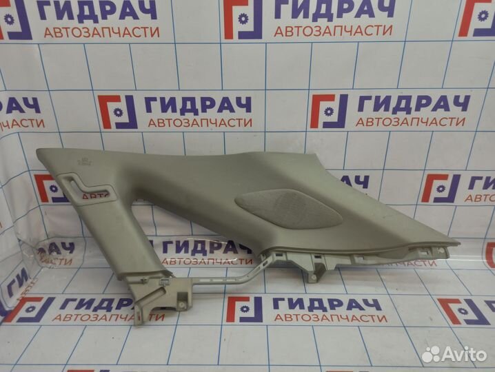 Обшивка багажника задняя правая верхняя Lexus RX35