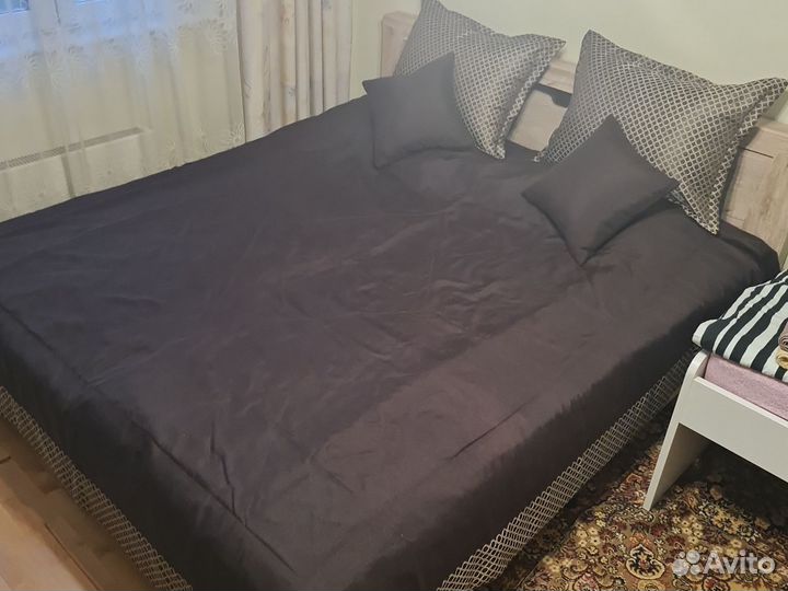 Покрывало на кровать с 2 наволочками 50*70 и 70*70