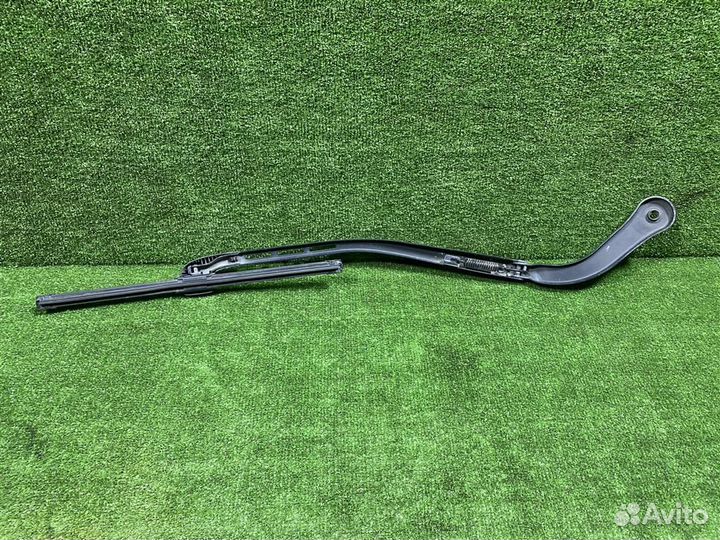 Поводок стеклоочистителя BMW E92/E93 3-serie 200