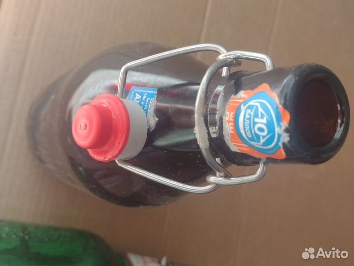 Бутылка с бугельной пробкой