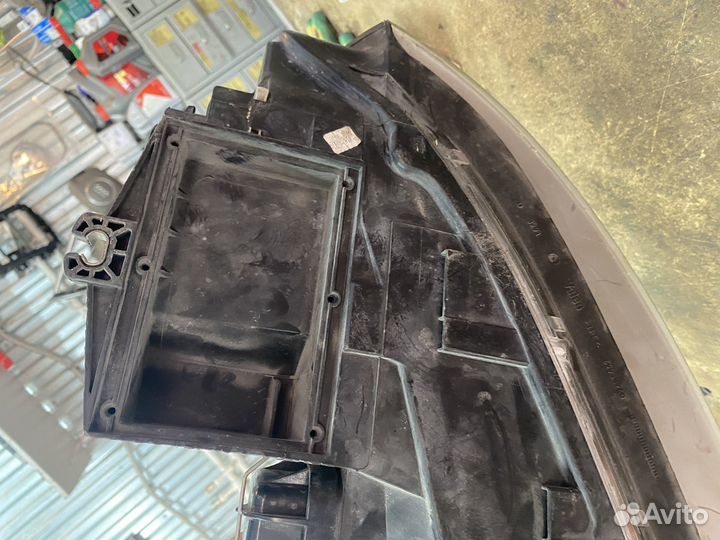 Фара правая Audi A4(8E) 01-05 галоген