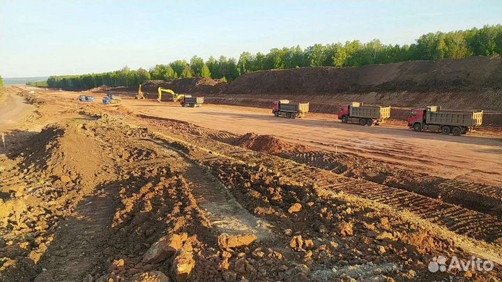 Водитель самосвала