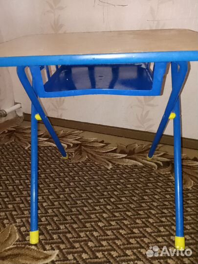 Стол для школьников