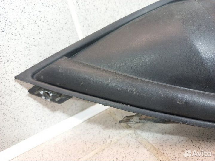 Рамка противотуманной фары левой Mitsubishi