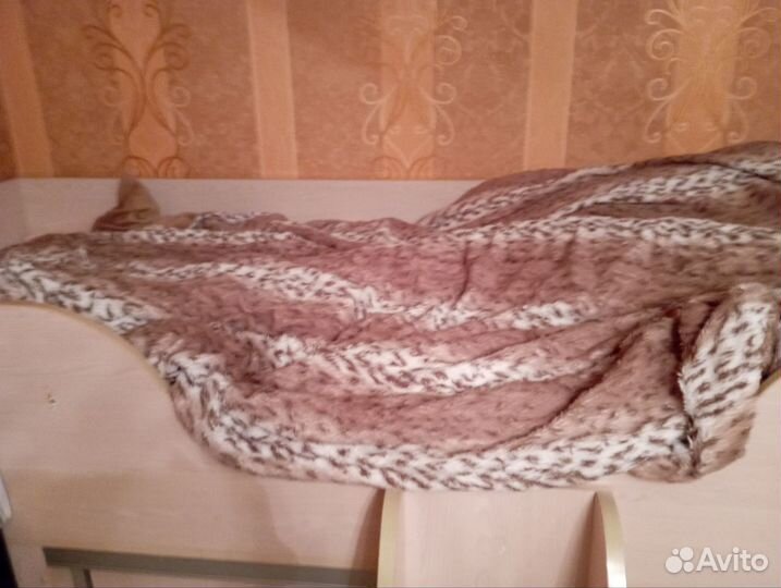 Кровать чердак со шкафом