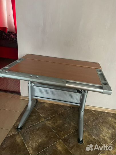 Детская растущая парта