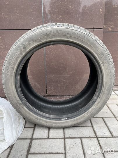 Nokian Tyres Hakkapeliitta 9 235/45 R18