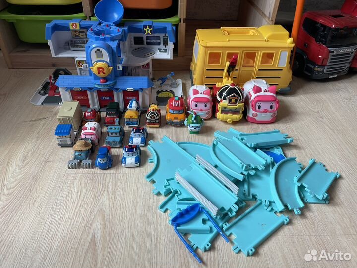 Поли робокар