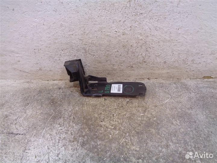 Кронштейн радиатора BMW 3-серия E90/E91 2005