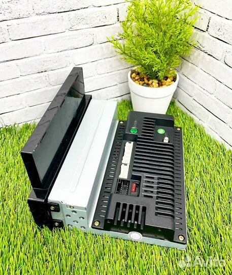 Магнитола Pioneer с экраном 5