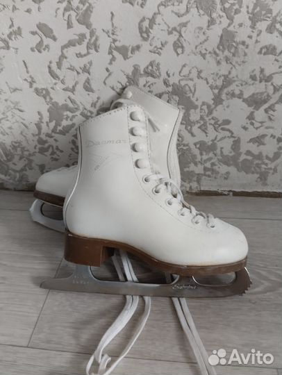 Коньки фигурные Dagmar и CCM