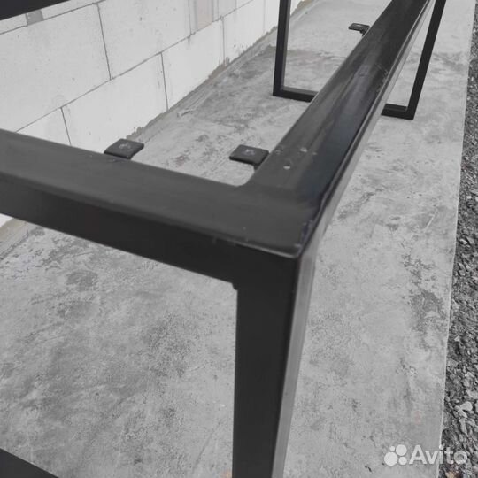 Подстолье