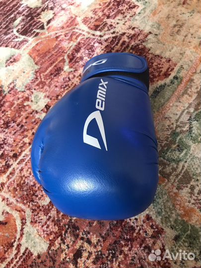 Боксерские перчатки demix