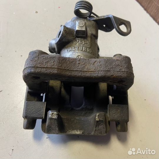 Суппорт задний правый Peugeot 308 T7 EP6