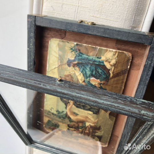 Картина под стеклом старинная