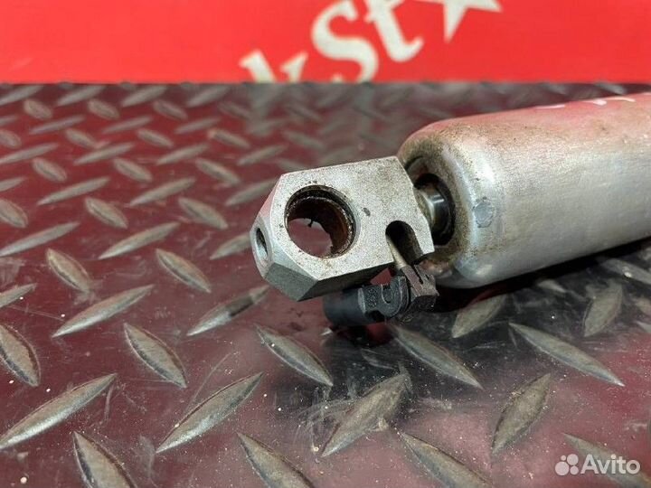 Амортизатор сиденья